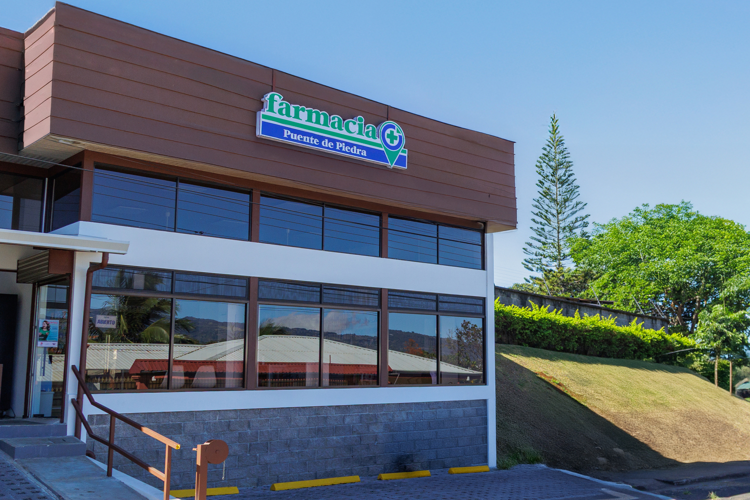 Farmacia Puente de Piedra